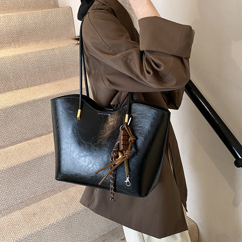 Andrea | Elegant Toteveske
